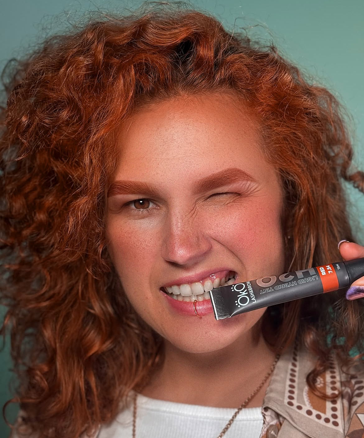 Farbe für Augenbrauen und Wimpern H20 Liquid Hybrid Tint Rot 7.54, 15 ml